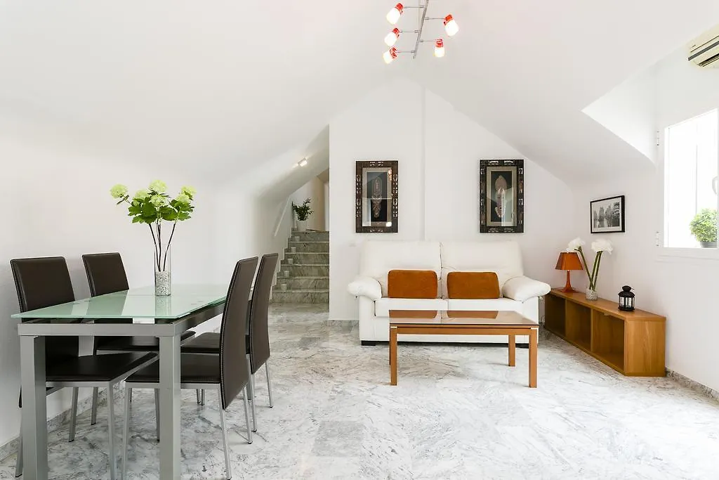 Weforyou Real Del Tivoli Two Rooms contacts